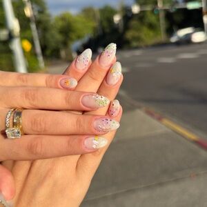 Floral Glitter Nail Art